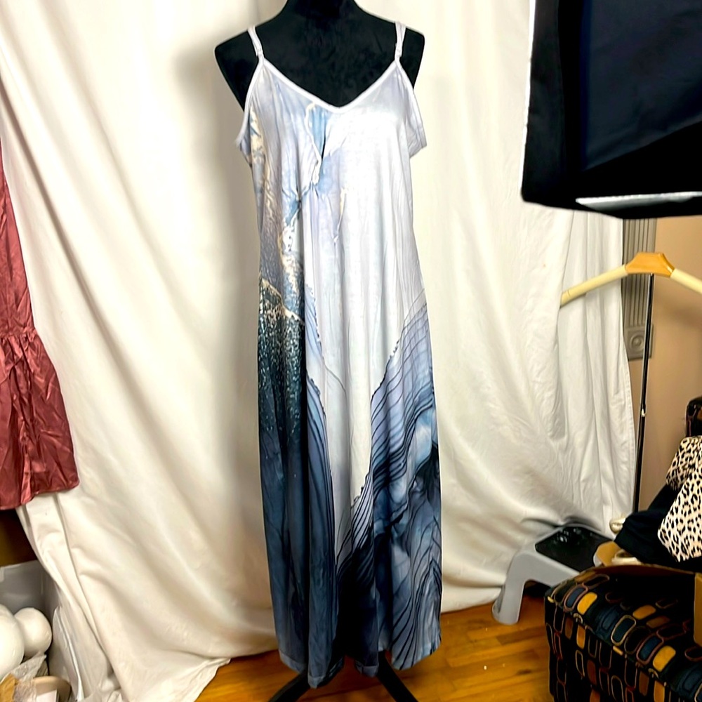 NWOT sundress/swimsuit cover up with adjustable straps maxi length M